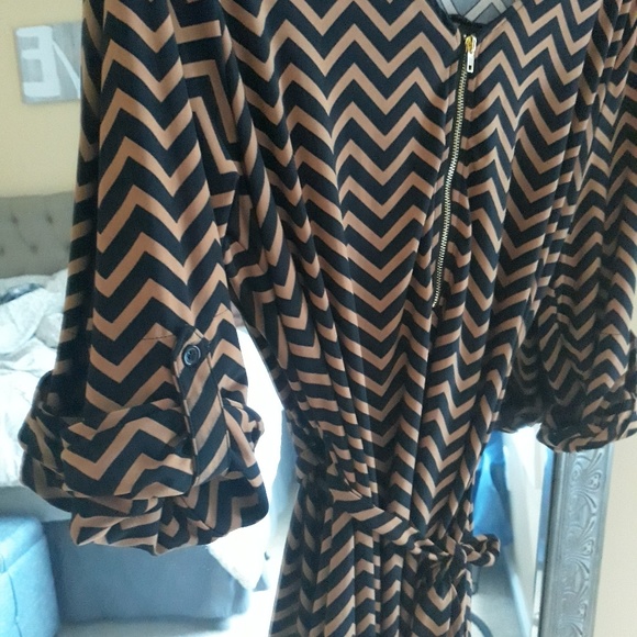 Dress - Picture 2 of 2